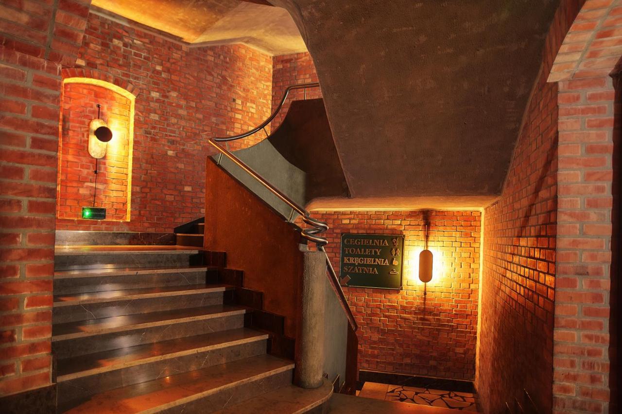 Hotel Palatium Zabia Wola Exterior foto